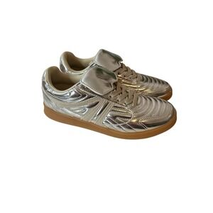 New‎ STEVE MADDEN MADRID Sneakers Shoes Women's Size 8 Silver Comfy Style Bright